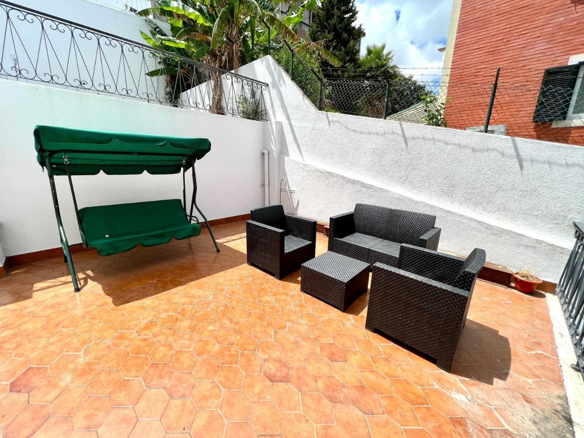 Oieras Beach Suite 2 - Large Double Room With En-Suite Bathroom And Balcony Oeiras Exteriér fotografie